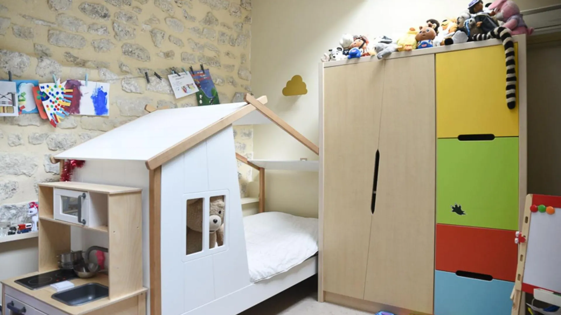 Comfortable 150 M House In The Heart Of